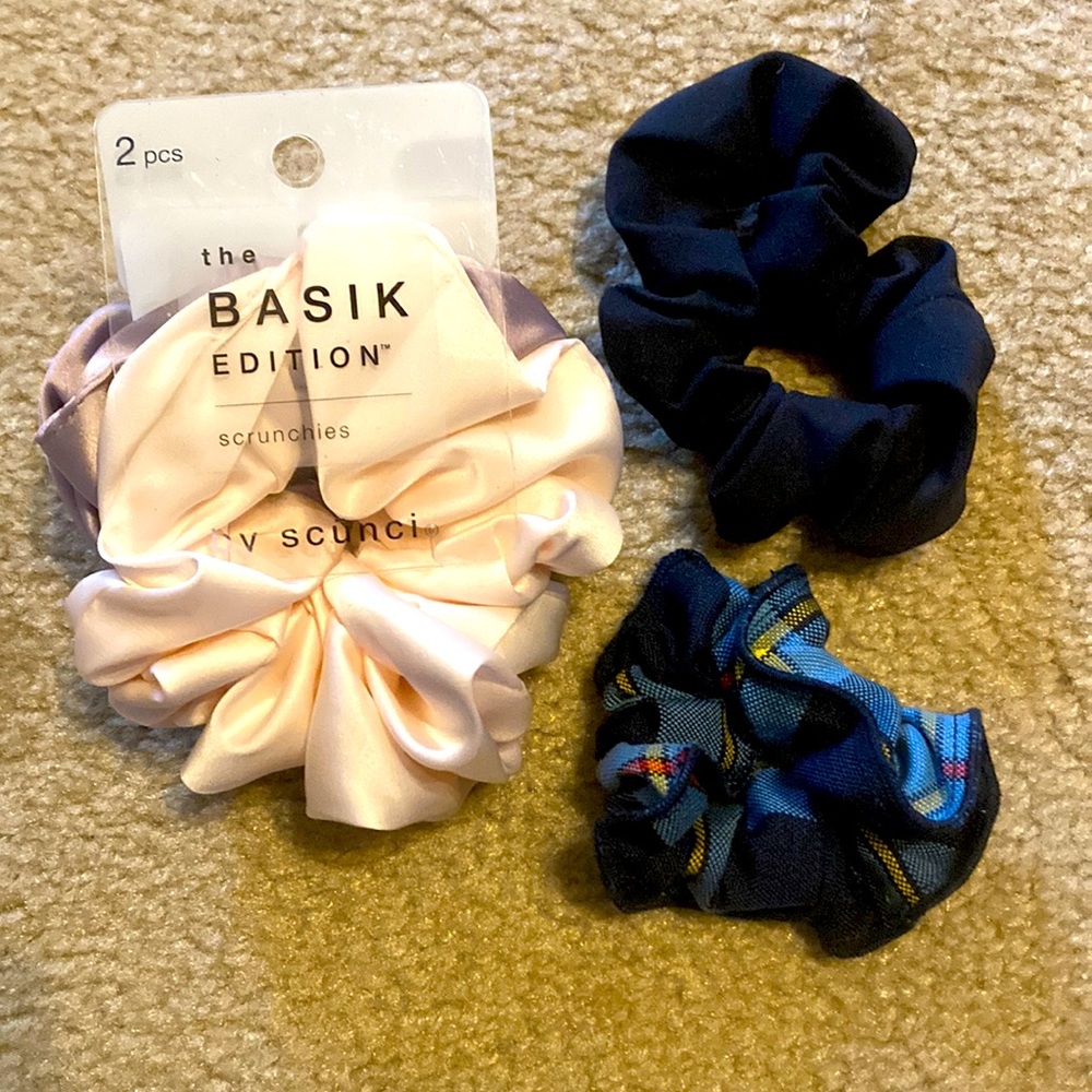Set of 4 Hair Scrunchies